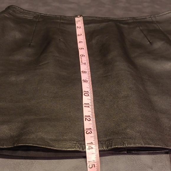Jamin Leather Sleek Black Lambskin Leather Mini Skirt - Picture 9 of 10